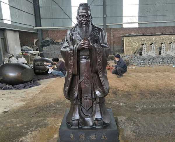 銅雕塑的應(yīng)用場(chǎng)所有什么呢？