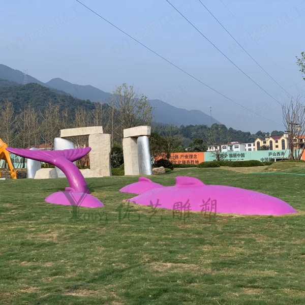 小區(qū)景觀雕塑規(guī)劃時要注意什么呢？