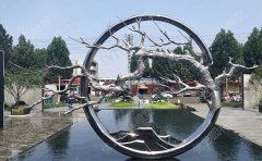 不銹鋼雕塑價(jià)格的高低與哪些因素有關(guān)？